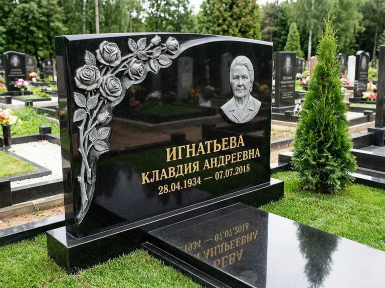 Памятник с барельефом — выполненная работа 45 в Альметьевске