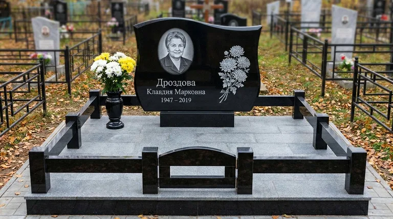 Памятник с гравировкой хризантем — выполненная работа «Дроздова» в Альметьевске