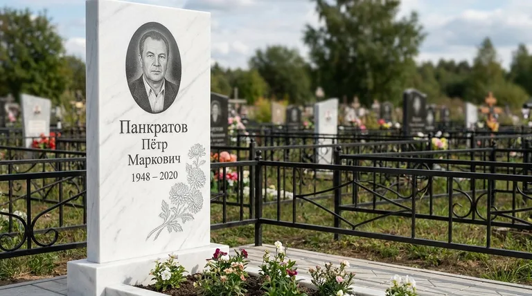 Памятник с гравировкой хризантем — выполненная работа «Панкратов» в Альметьевске