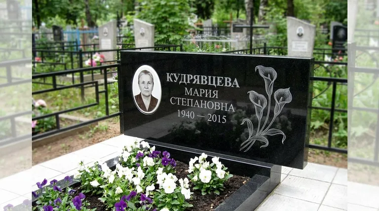 Памятник с гравировкой калл — выполненная работа «Кудрявцева» в Альметьевске