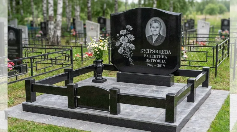 Памятник с гравировкой ромашек — выполненная работа «Кудрявцева» в Альметьевске