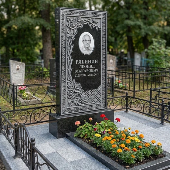 Памятник из комбинированного гранита с резьбой