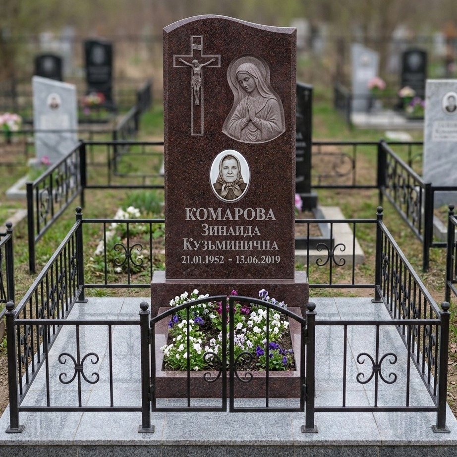 Пример дизайна: Католический памятник из красного гранита с выразительным крестом — фото и цена