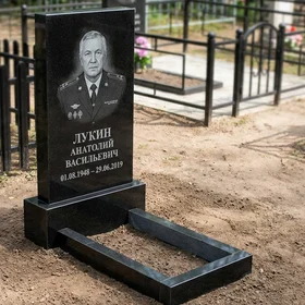 Памятник ветерану органов внутренних дел